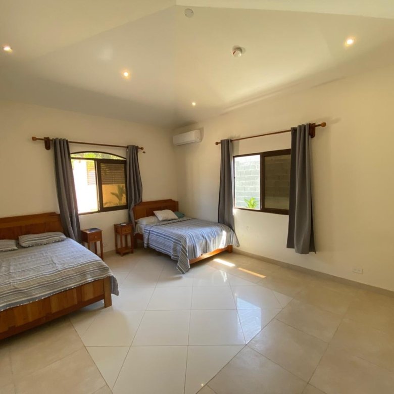 Casa de Playa, dentro de Campo de Golf, Amoblada: con 2000m2 de terreno