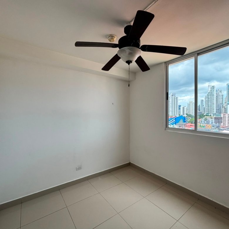 Apartamento en Perejil, Centro de la Ciudad, Cercano a Metro y sector de La Cresta