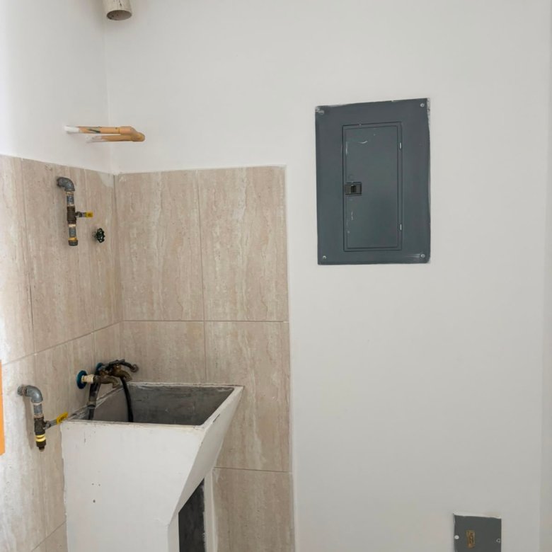 Apartamento en Perejil, Centro de la Ciudad, Cercano a Metro y sector de La Cresta