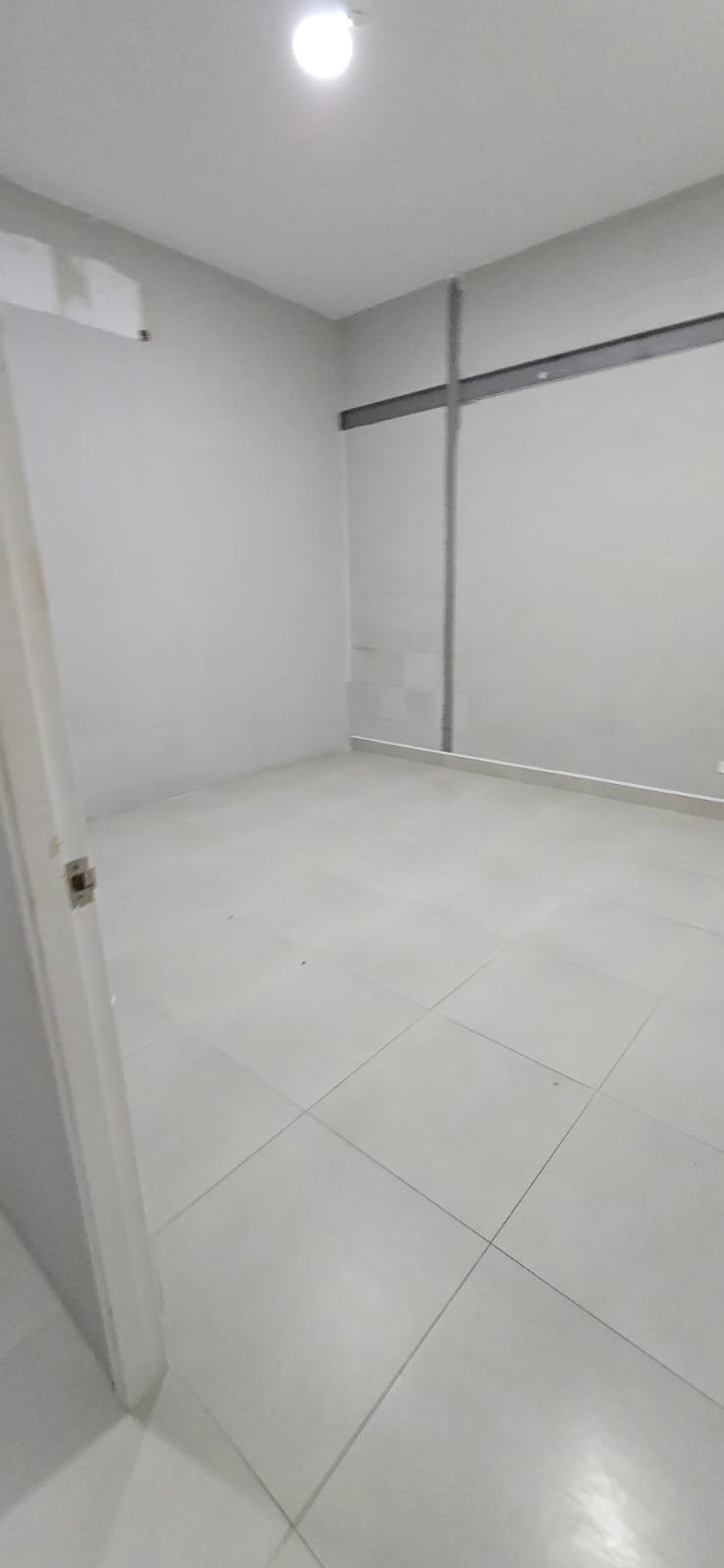 San Francisco / Altos del Golf: Local Comercial de Planta Alta, en Plaza con Estacionamientos