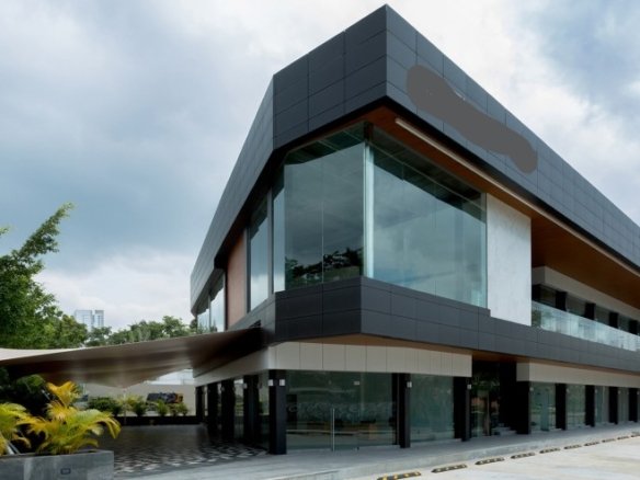 San Francisco / Altos del Golf: Local Comercial de Planta Alta, en Plaza con Estacionamientos