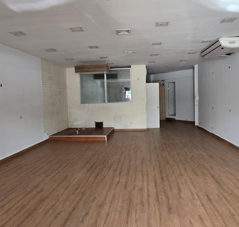 San Francisco, Calle 50: Local Comercial de Planta Baja, en Plaza Comercial