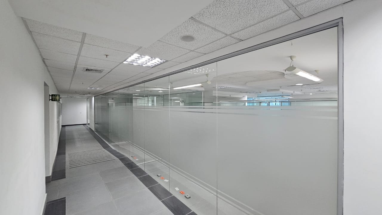 COSTA DEL ESTE – TORRE COMERCIAL PREMIUM: OFICINA DE 340M2 EN GRIS O TERMINADA