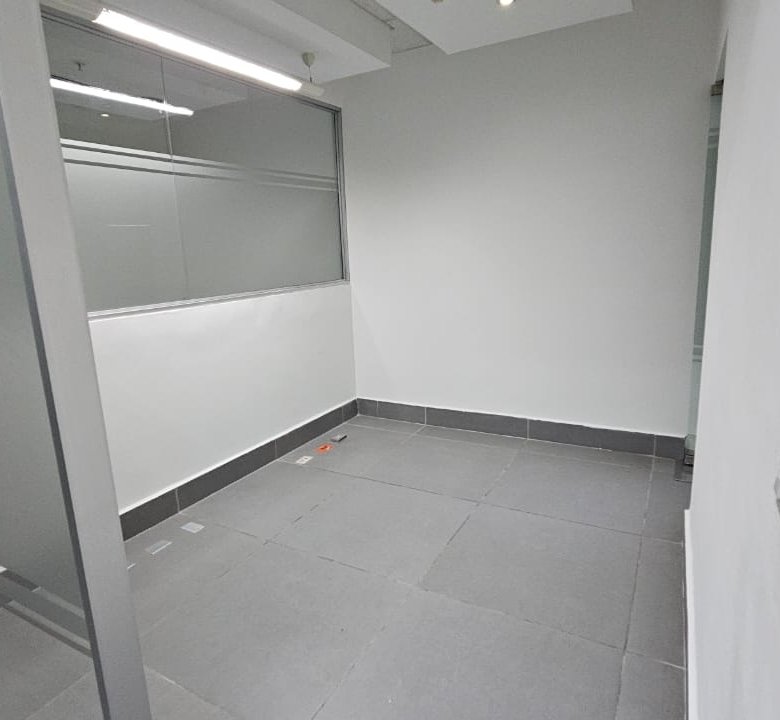 COSTA DEL ESTE – TORRE COMERCIAL PREMIUM: OFICINA DE 340M2 EN GRIS O TERMINADA