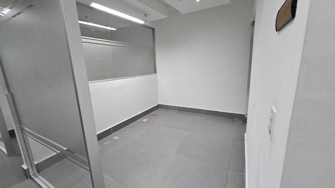 COSTA DEL ESTE – TORRE COMERCIAL PREMIUM: OFICINA DE 340M2 EN GRIS O TERMINADA