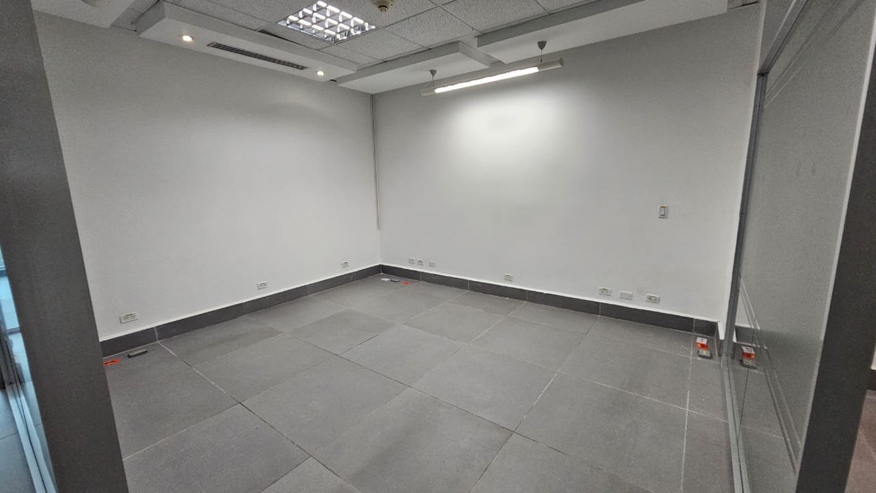 COSTA DEL ESTE – TORRE COMERCIAL PREMIUM: OFICINA DE 340M2 EN GRIS O TERMINADA