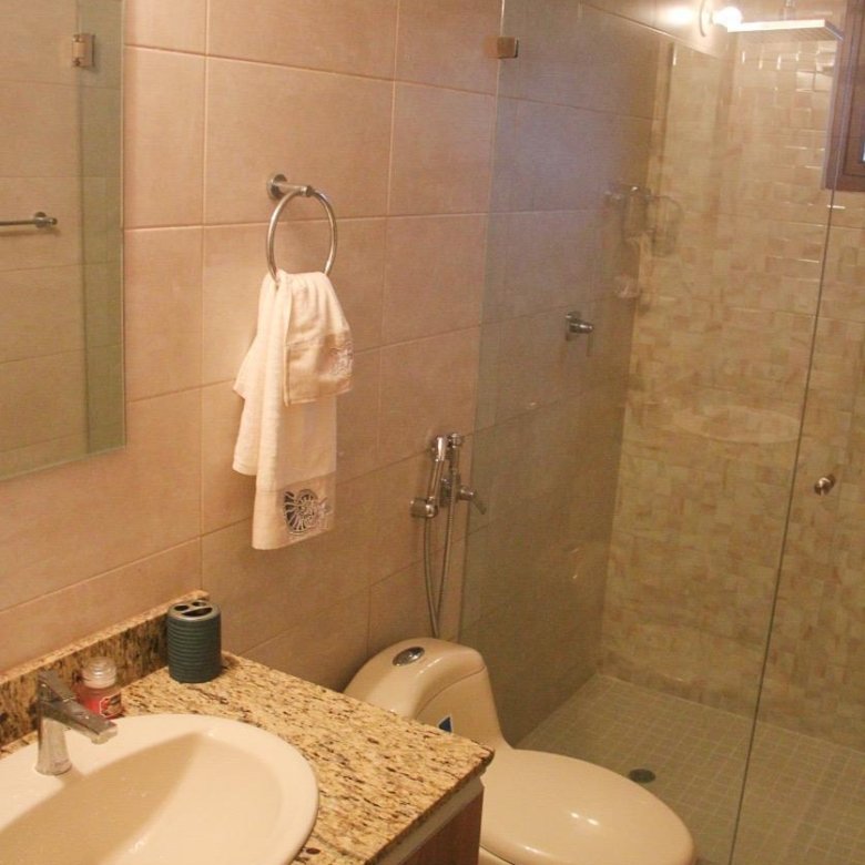 Playa Coronado: Apartamento de Planta Baja con Jardín, Amoblado en Residencial Cerrado