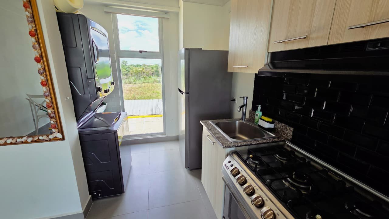 Apartamento de Playa Punta Barco: Amoblado, cercano a frente de playa
