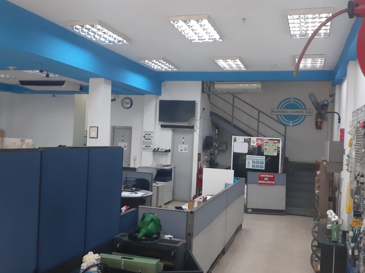 Posicione Su Negocio – Tumba Muerto: Planta Baja, Plaza con Seguridad 24hrs