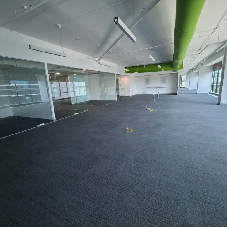COSTA DEL ESTE – TORRE COMERCIAL PREMIUM: OFICINA DE 1480M2 ALQUILADA