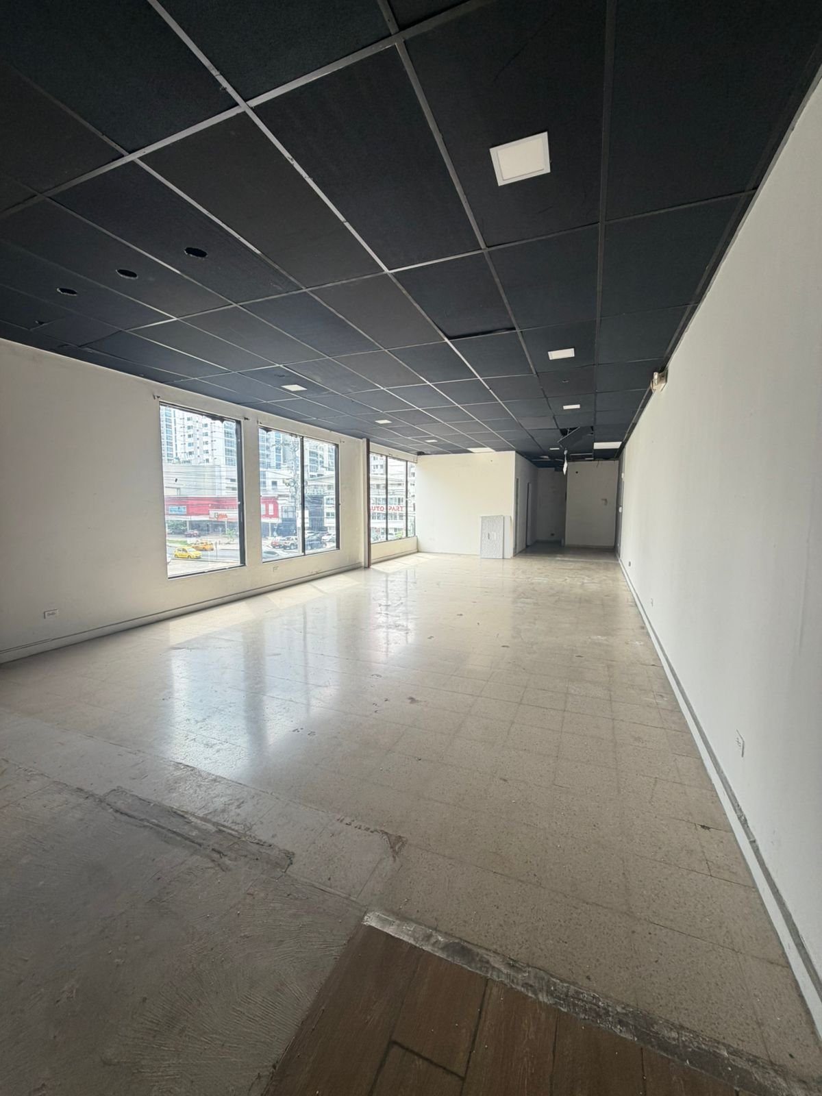 Planta Baja, Local Comercial, Vía España – Cercano a Hato Pintado, San Fernando