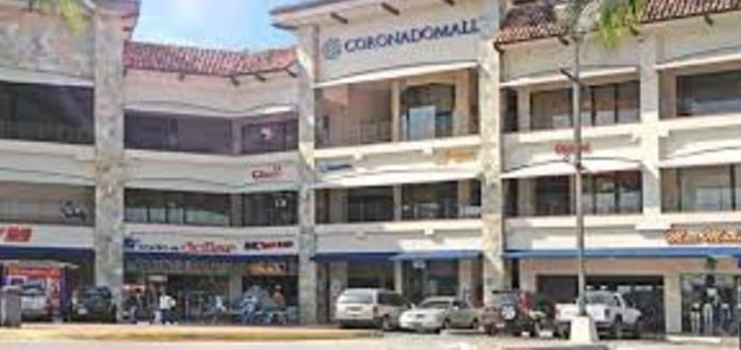 Playa Coronado: Apartamento de Planta Baja con Jardín, Amoblado en Residencial Cerrado