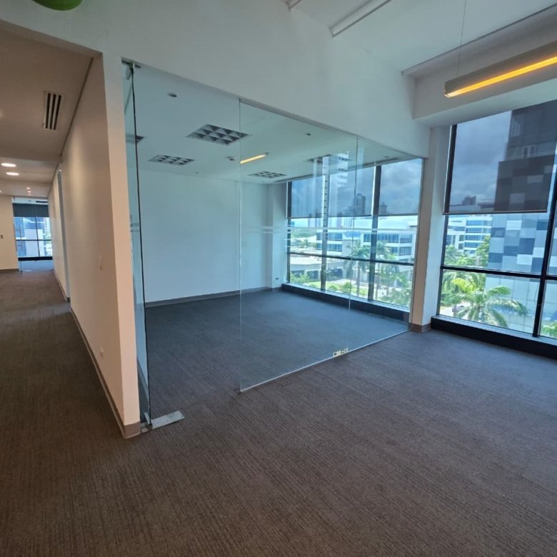 COSTA DEL ESTE – TORRE COMERCIAL PREMIUM: OFICINA DE 1480M2 ALQUILADA