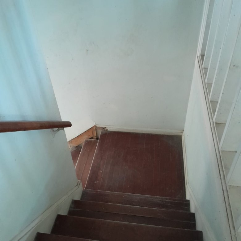 En La Falda del Cerro Ancon, con Seguridad 24/7: Casa Adosada, 3 Niveles, Bosque
