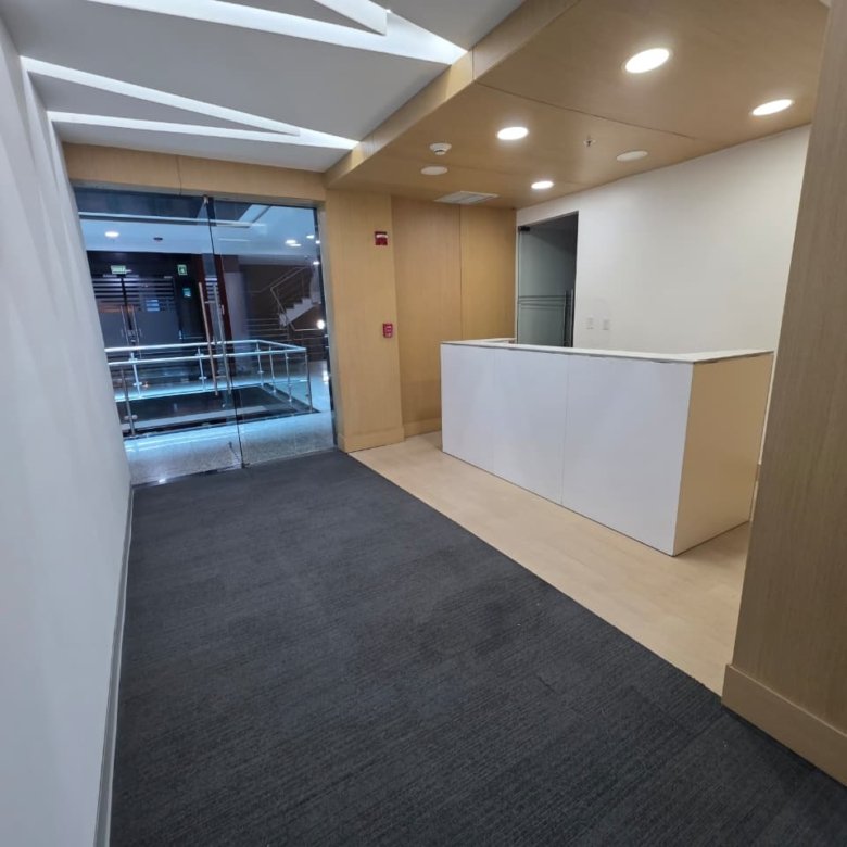 COSTA DEL ESTE – TORRE COMERCIAL PREMIUM: OFICINA DE 1480M2 ALQUILADA