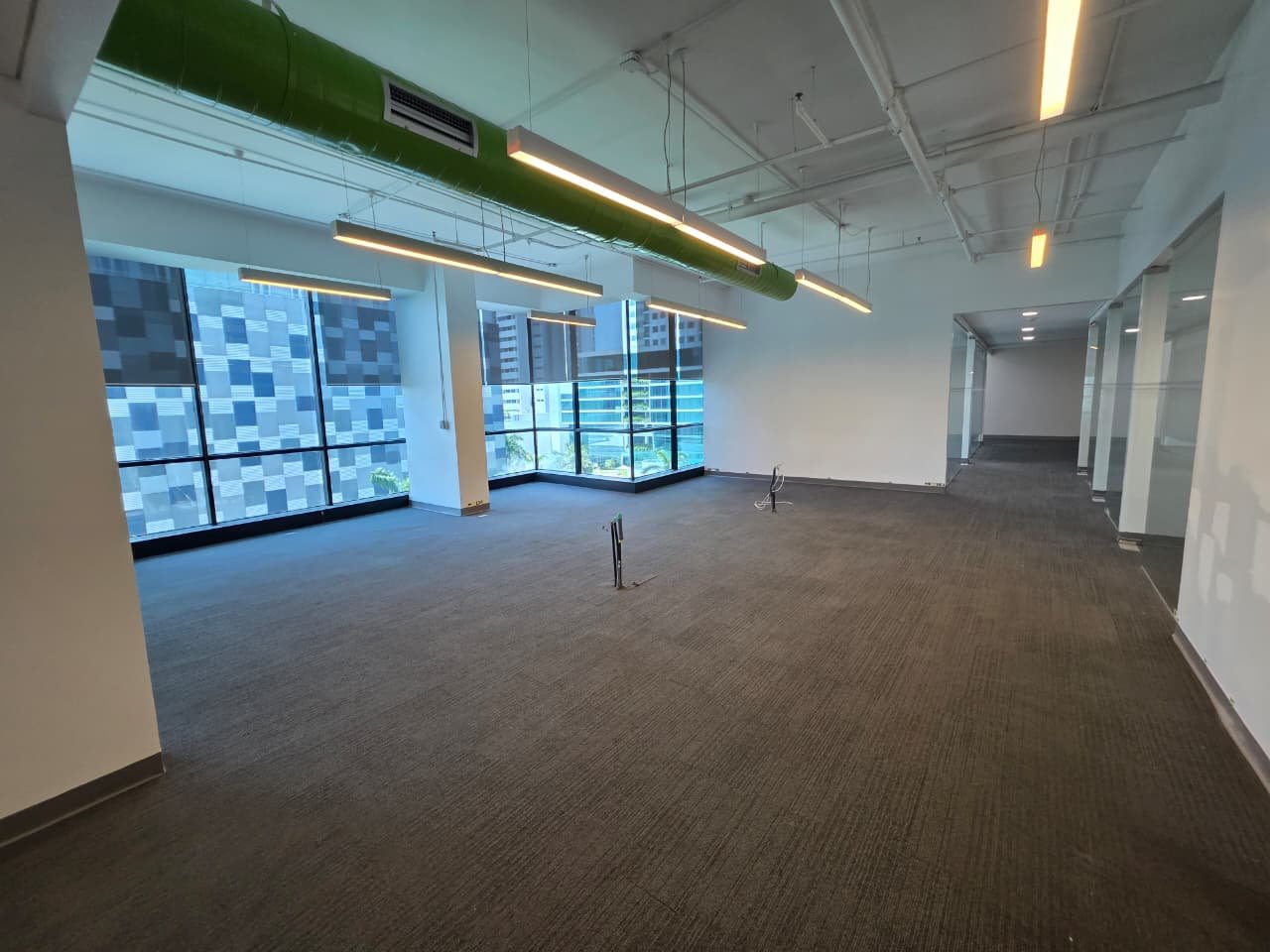 COSTA DEL ESTE – TORRE COMERCIAL PREMIUM: OFICINA DE 1480M2 ALQUILADA