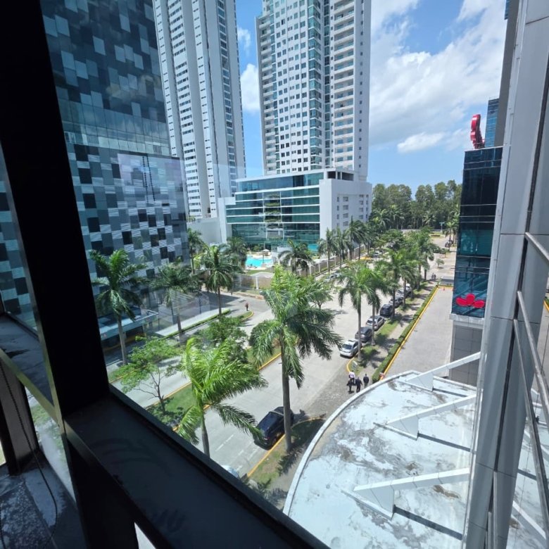 COSTA DEL ESTE – TORRE COMERCIAL PREMIUM: OFICINA DE 1480M2 ALQUILADA