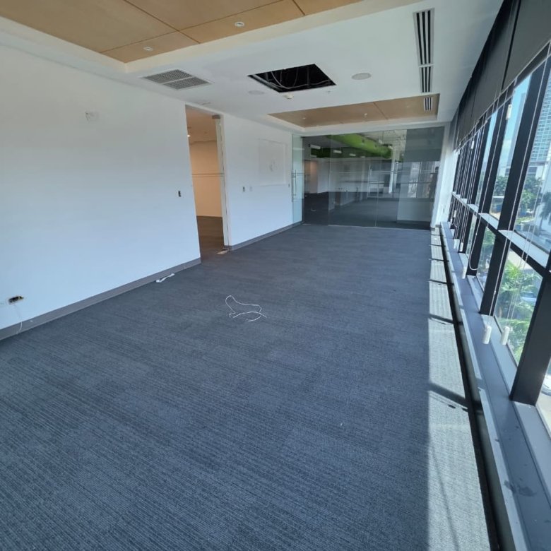 COSTA DEL ESTE – TORRE COMERCIAL PREMIUM: OFICINA DE 1480M2 ALQUILADA