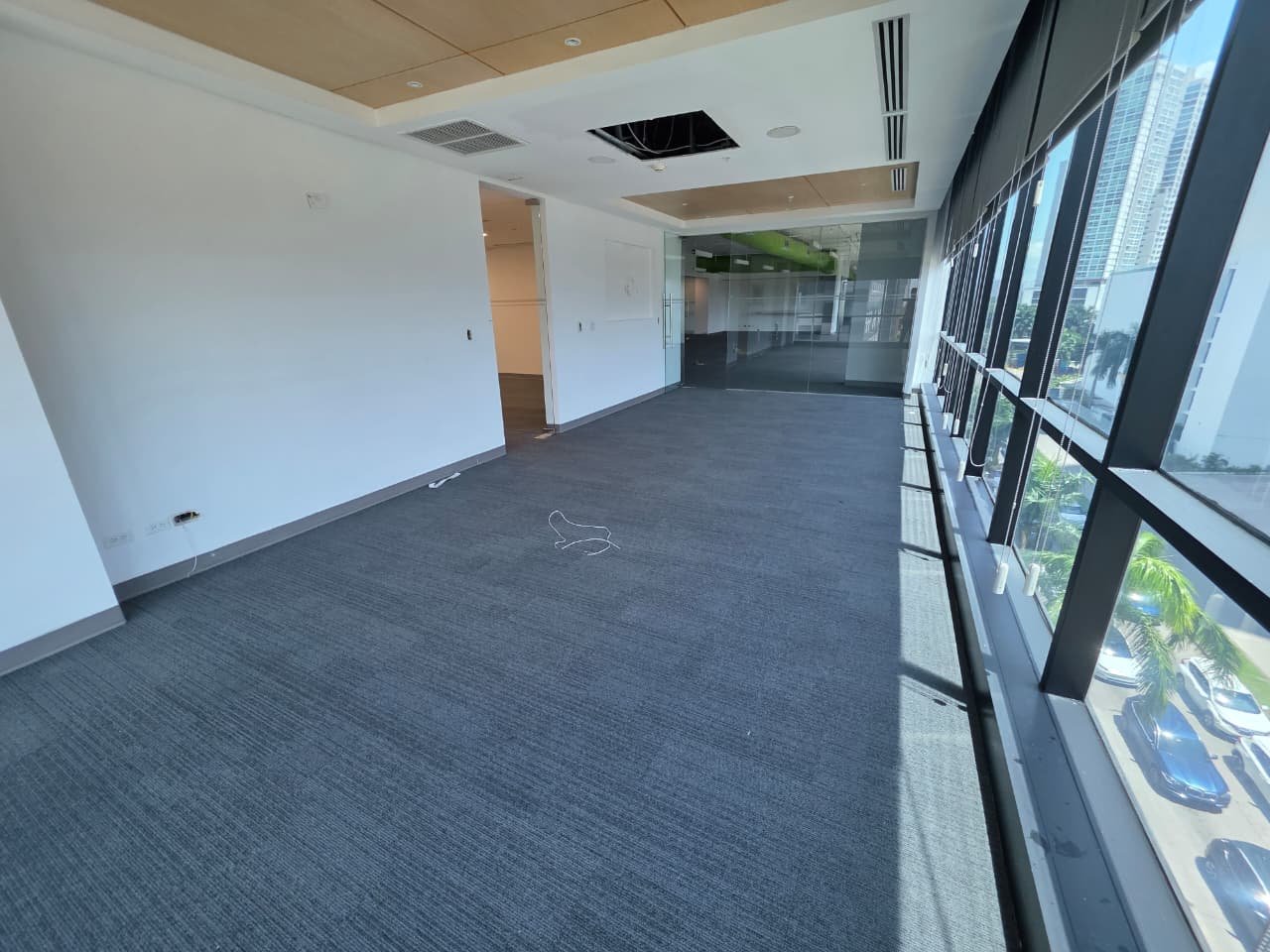 COSTA DEL ESTE – TORRE COMERCIAL PREMIUM: OFICINA DE 1480M2 ALQUILADA