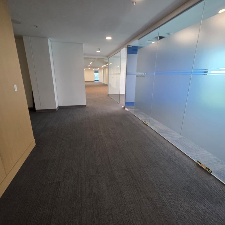 COSTA DEL ESTE – TORRE COMERCIAL PREMIUM: OFICINA DE 1480M2 ALQUILADA