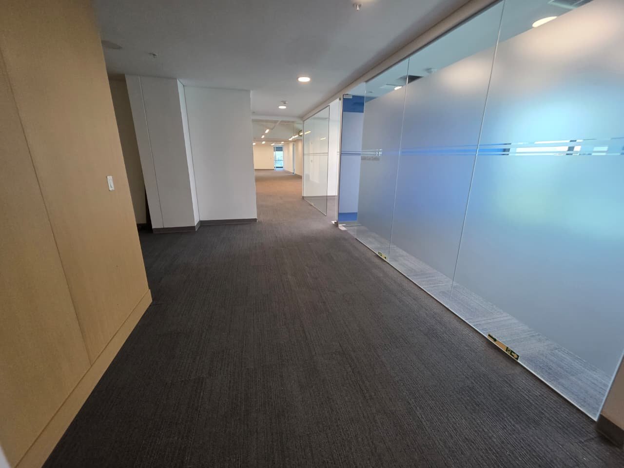 COSTA DEL ESTE – TORRE COMERCIAL PREMIUM: OFICINA DE 1480M2 ALQUILADA