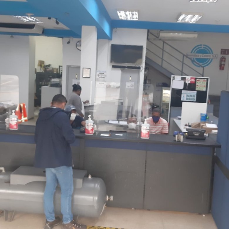 Posicione Su Negocio – Tumba Muerto: Planta Baja, Plaza con Seguridad 24hrs