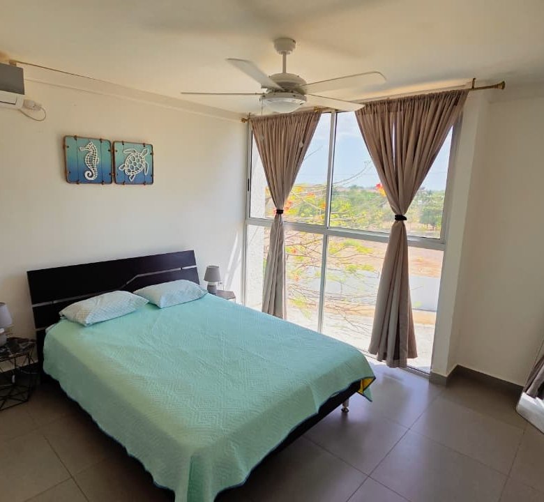 Apartamento de Playa Punta Barco: Amoblado, cercano a frente de playa