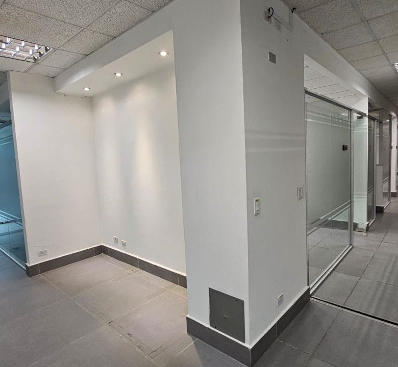 COSTA DEL ESTE – TORRE COMERCIAL PREMIUM: OFICINA DE 340M2 EN GRIS O TERMINADA