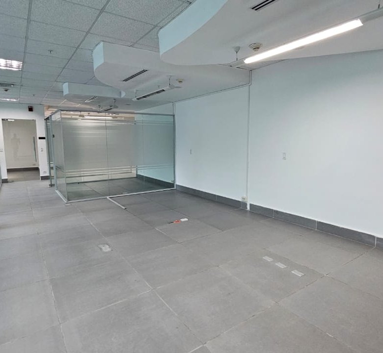 COSTA DEL ESTE – TORRE COMERCIAL PREMIUM: OFICINA DE 340M2 EN GRIS O TERMINADA