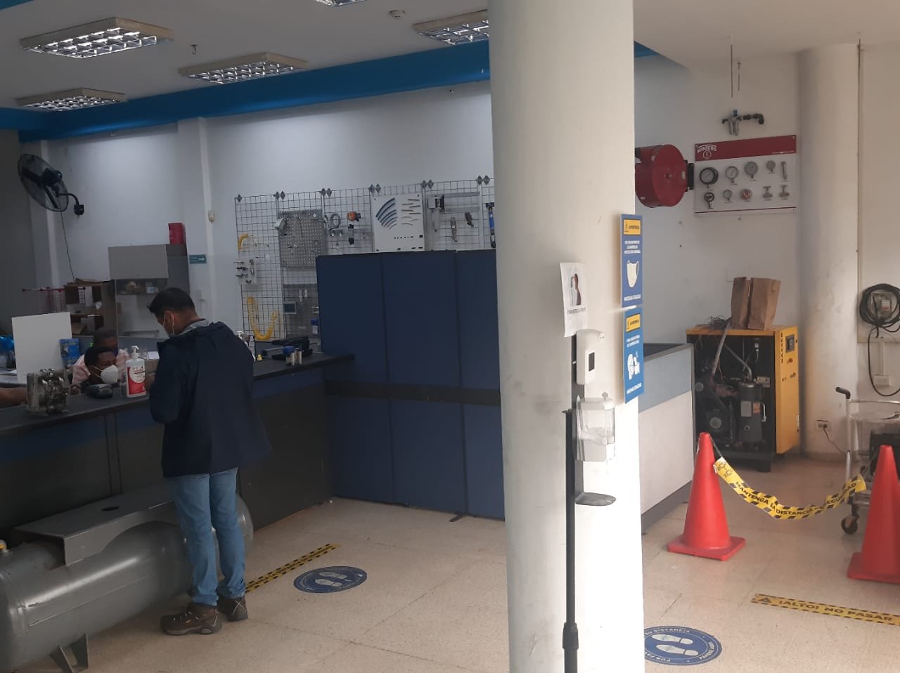 Posicione Su Negocio – Tumba Muerto: Planta Baja, Plaza con Seguridad 24hrs