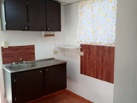 Cerro Viento: Apartamento de Planta Baja, con Patio