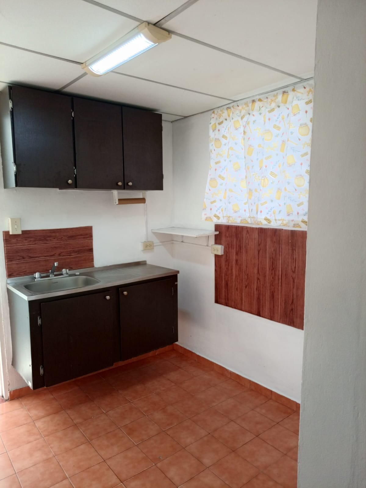 Cerro Viento: Apartamento de Planta Baja, con Patio