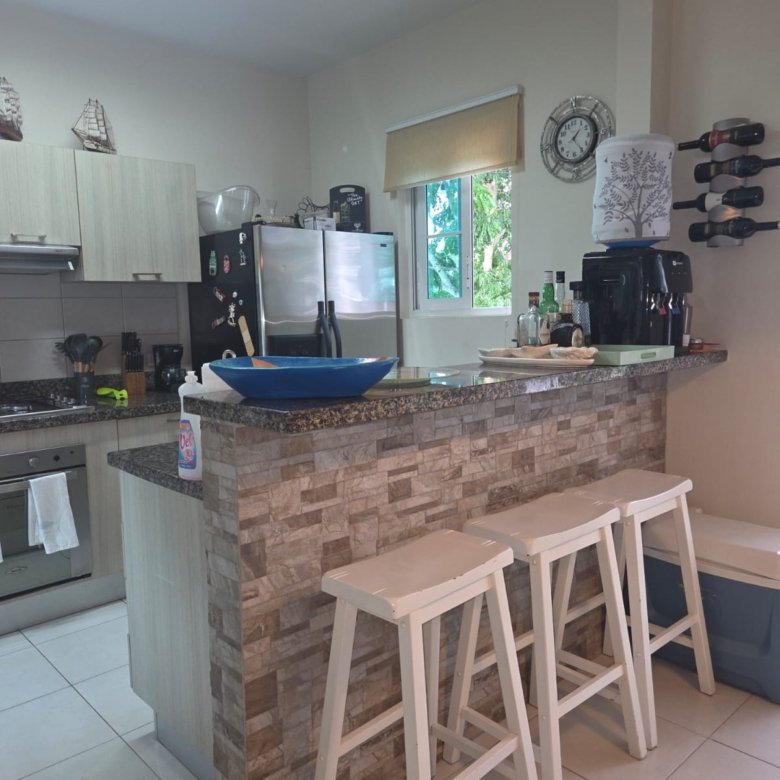 Playa Santa Clara, Bijao Frente a Campo de Golf y vista al Lago: Apartamento Amoblado de 3 habitaciones