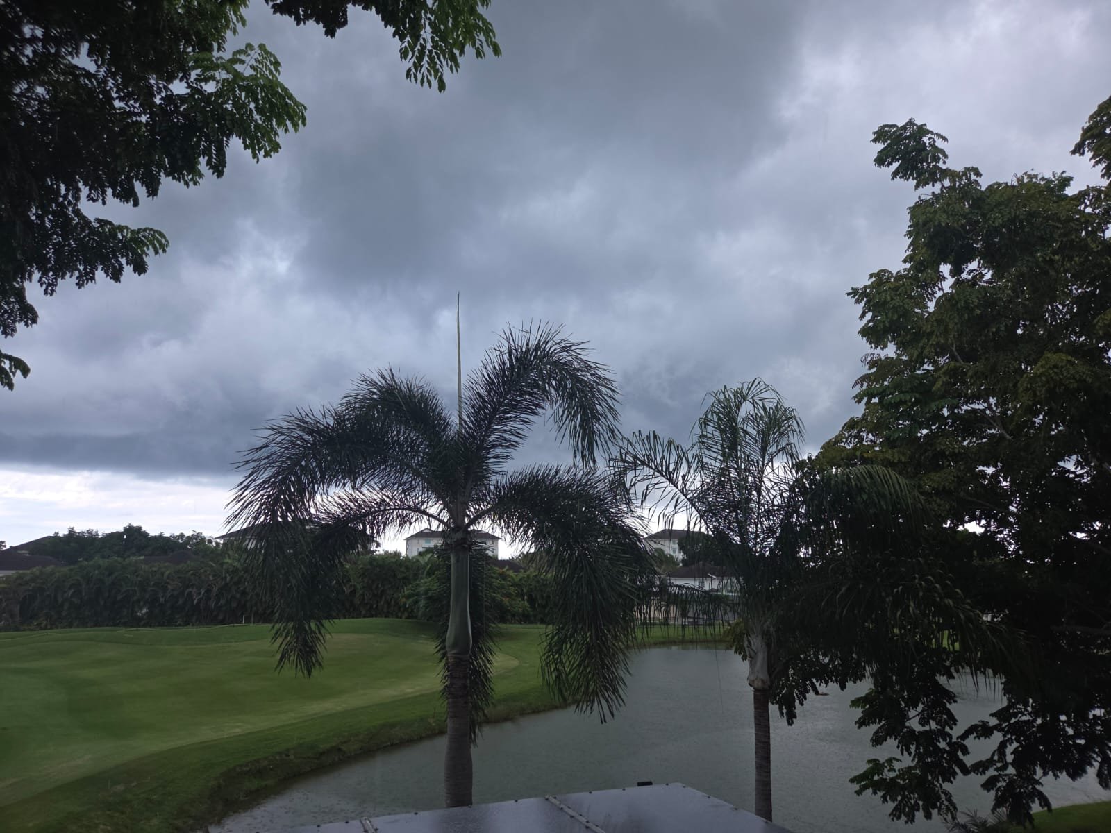 Playa Santa Clara, Bijao Frente a Campo de Golf y vista al Lago: Apartamento Amoblado de 3 habitaciones