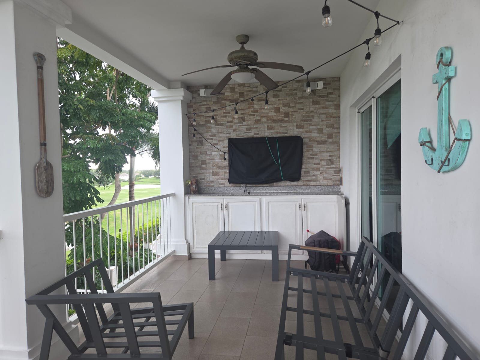 Playa Santa Clara, Bijao Frente a Campo de Golf y vista al Lago: Apartamento Amoblado de 3 habitaciones