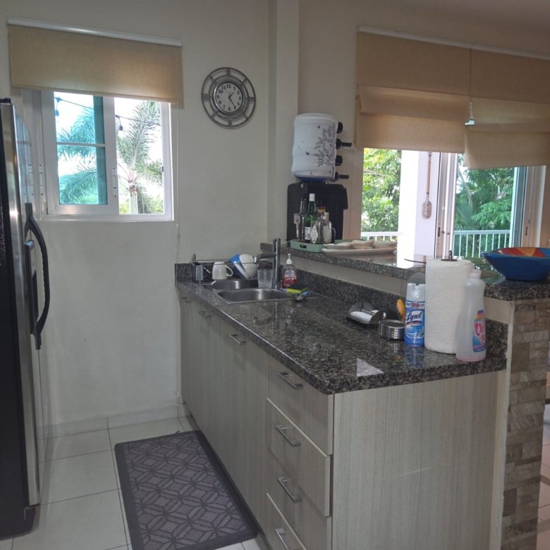 Playa Santa Clara, Bijao Frente a Campo de Golf y vista al Lago: Apartamento Amoblado de 3 habitaciones