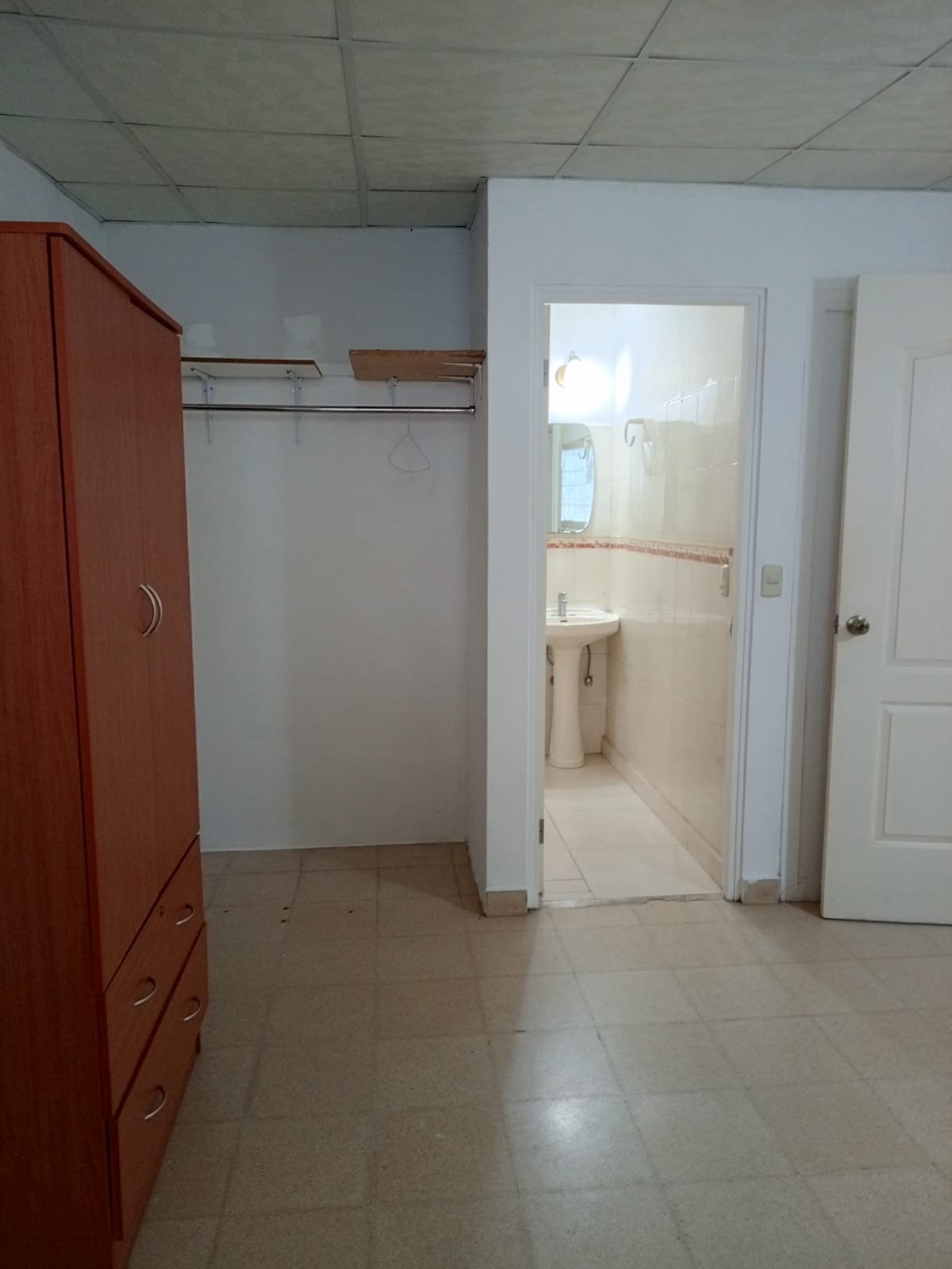 Cerro Viento: Apartamento de Planta Baja, con Patio