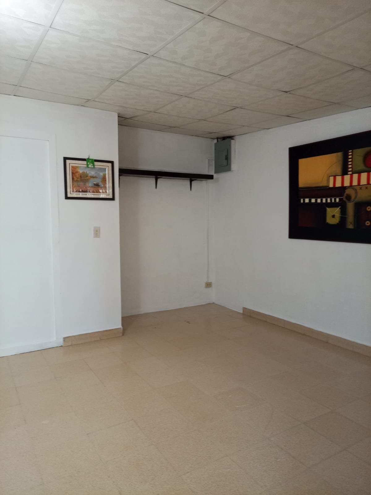 Cerro Viento: Apartamento de Planta Baja, con Patio