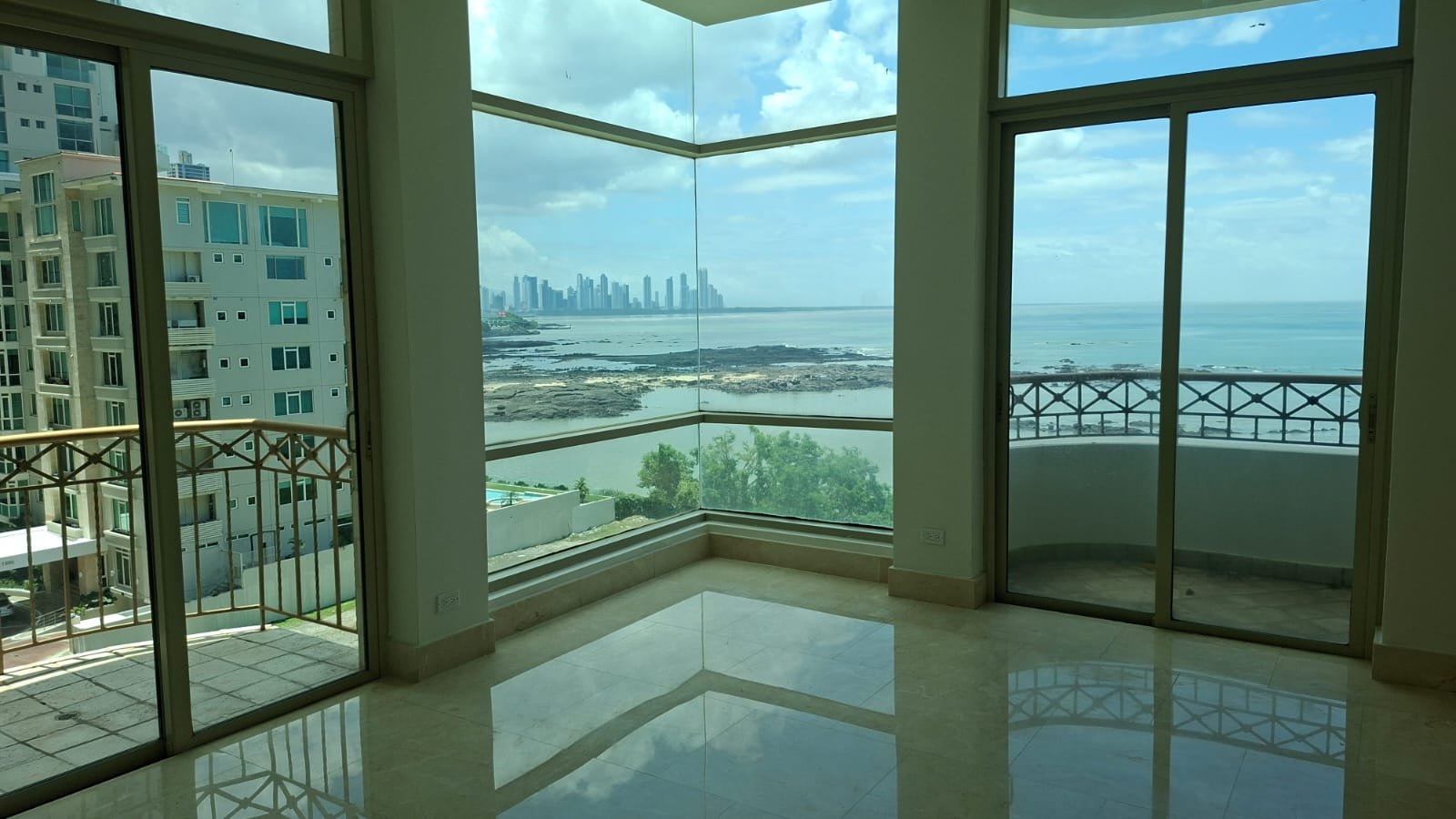 Punta Pacifica, de Lujo – Pacific Point: Frente al Mar, Apartamento de 540m², con 4 Recamaras