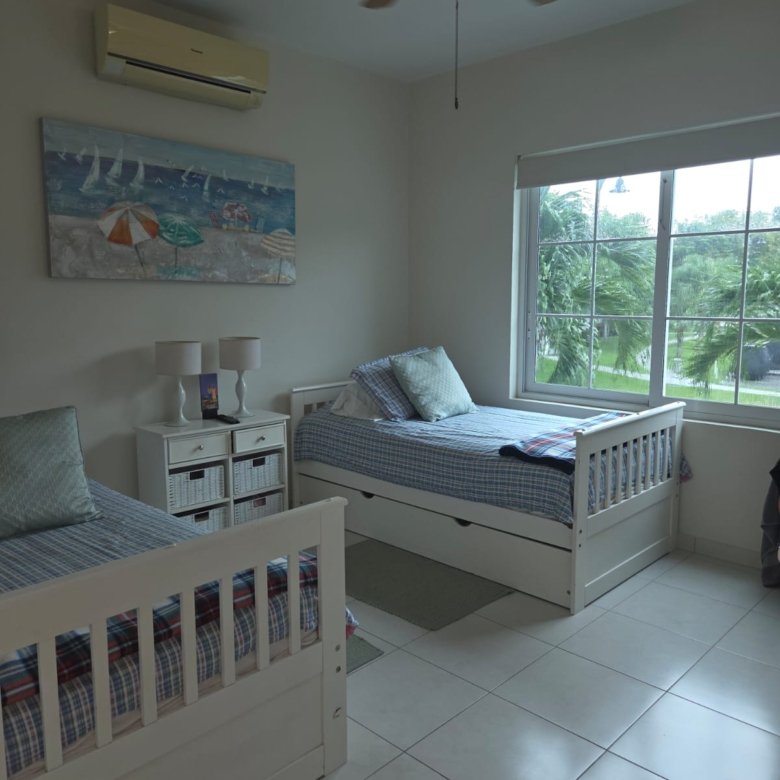 Playa Santa Clara, Bijao Frente a Campo de Golf y vista al Lago: Apartamento Amoblado de 3 habitaciones