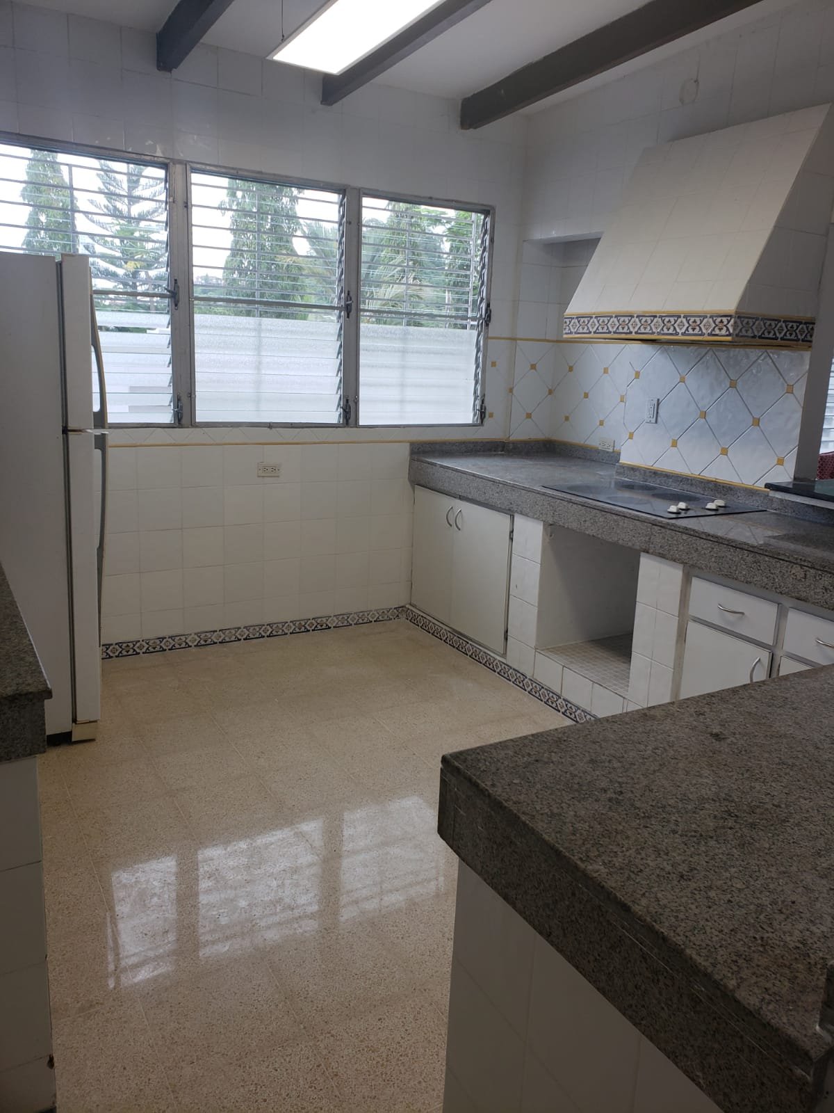 El Dorado – Betania: Casa Cercada, de 4 Recamaras, 4 Baños, 1 Nivel