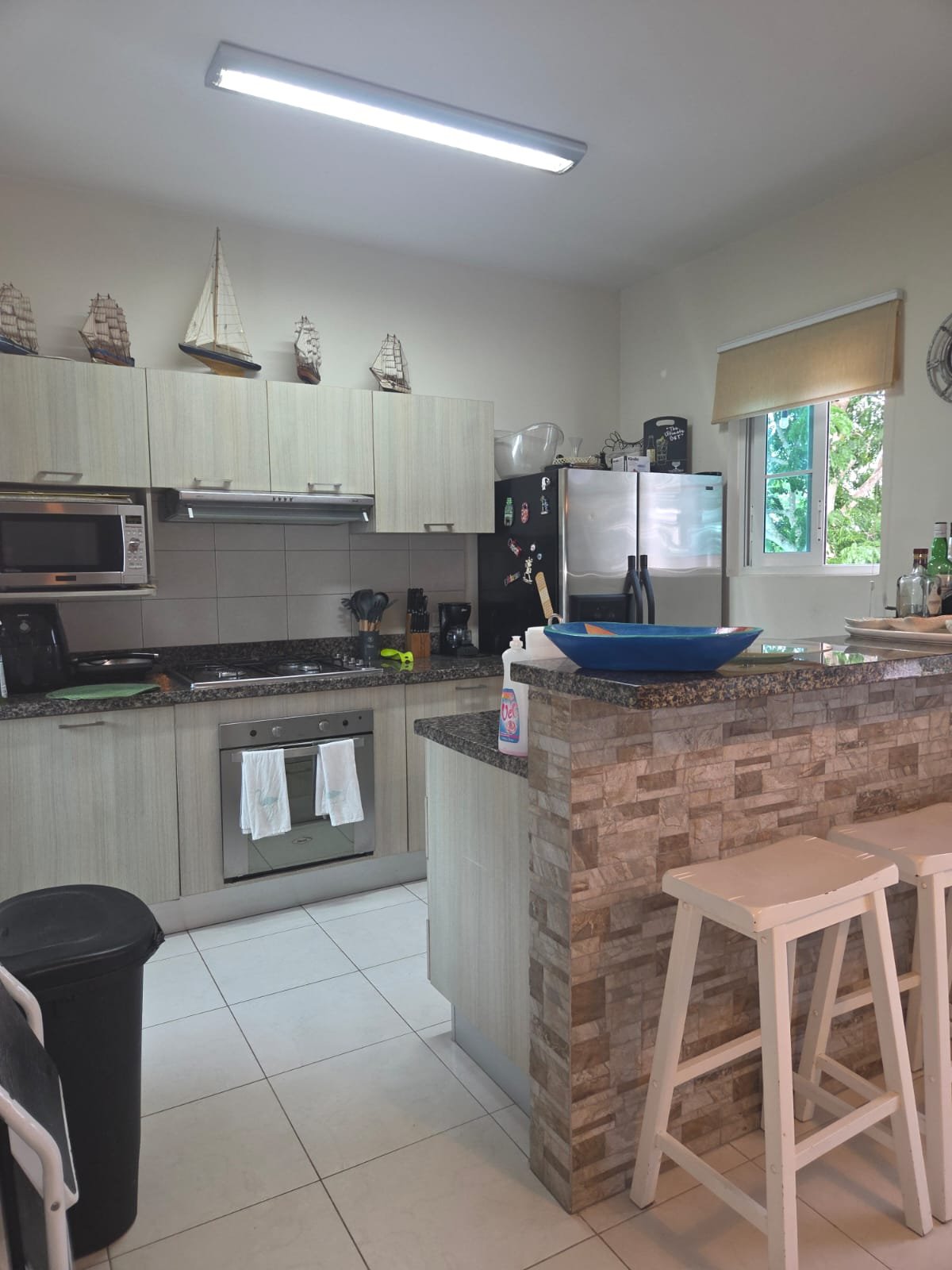 Playa Santa Clara, Bijao Frente a Campo de Golf y vista al Lago: Apartamento Amoblado de 3 habitaciones