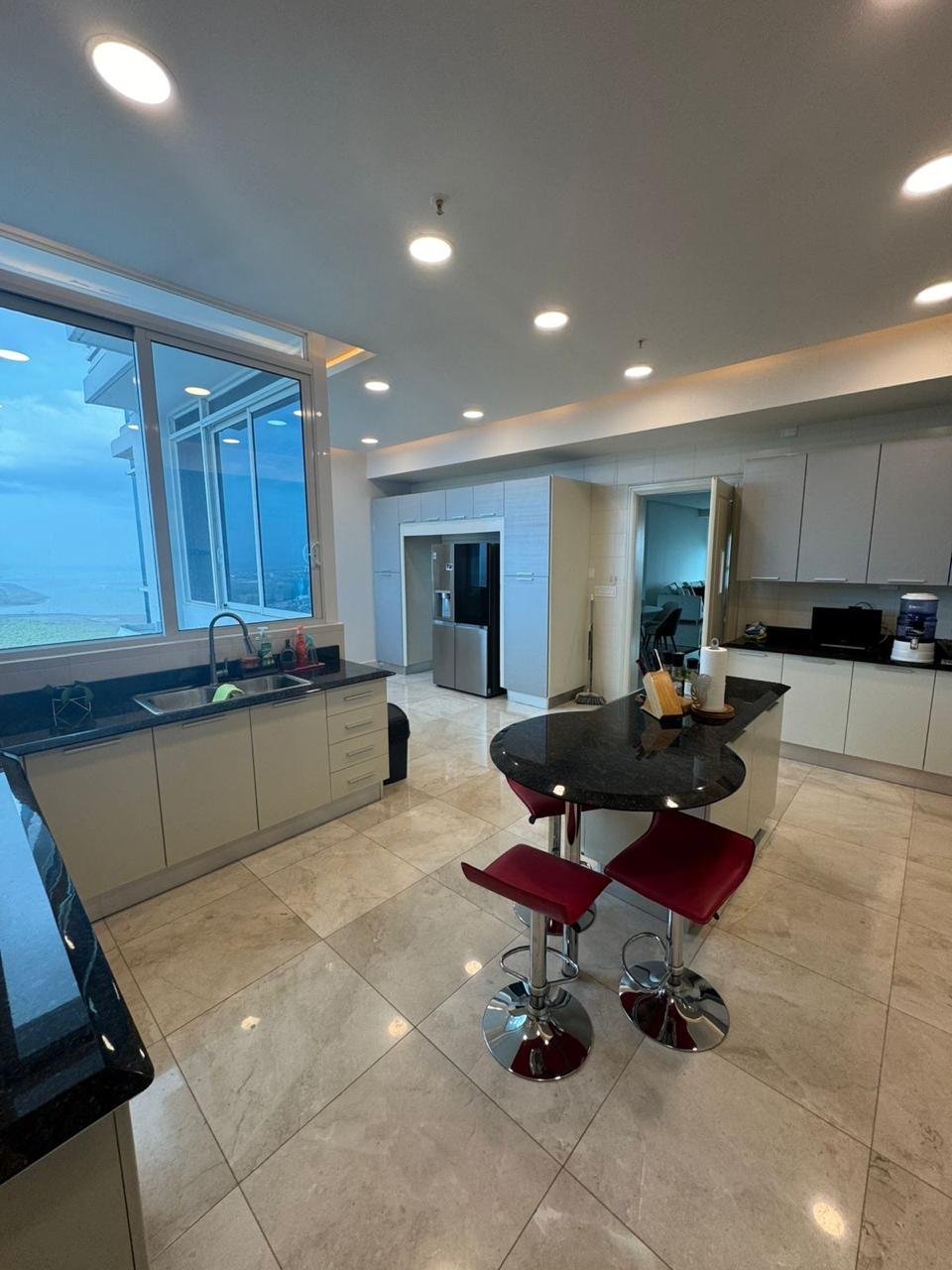 Frente al Mar en Costa del Este: Vitri, lujoso Pent-House de piso completo