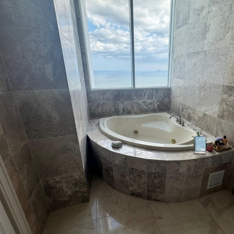 Frente al Mar en Costa del Este: Vitri, lujoso Pent-House de piso completo