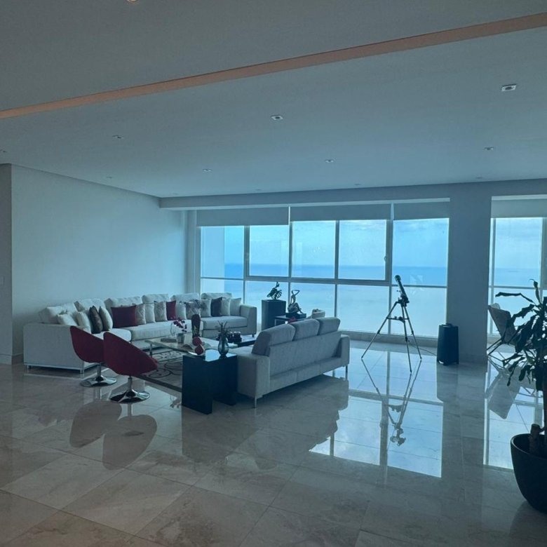 Frente al Mar en Costa del Este: Vitri, lujoso Pent-House de piso completo