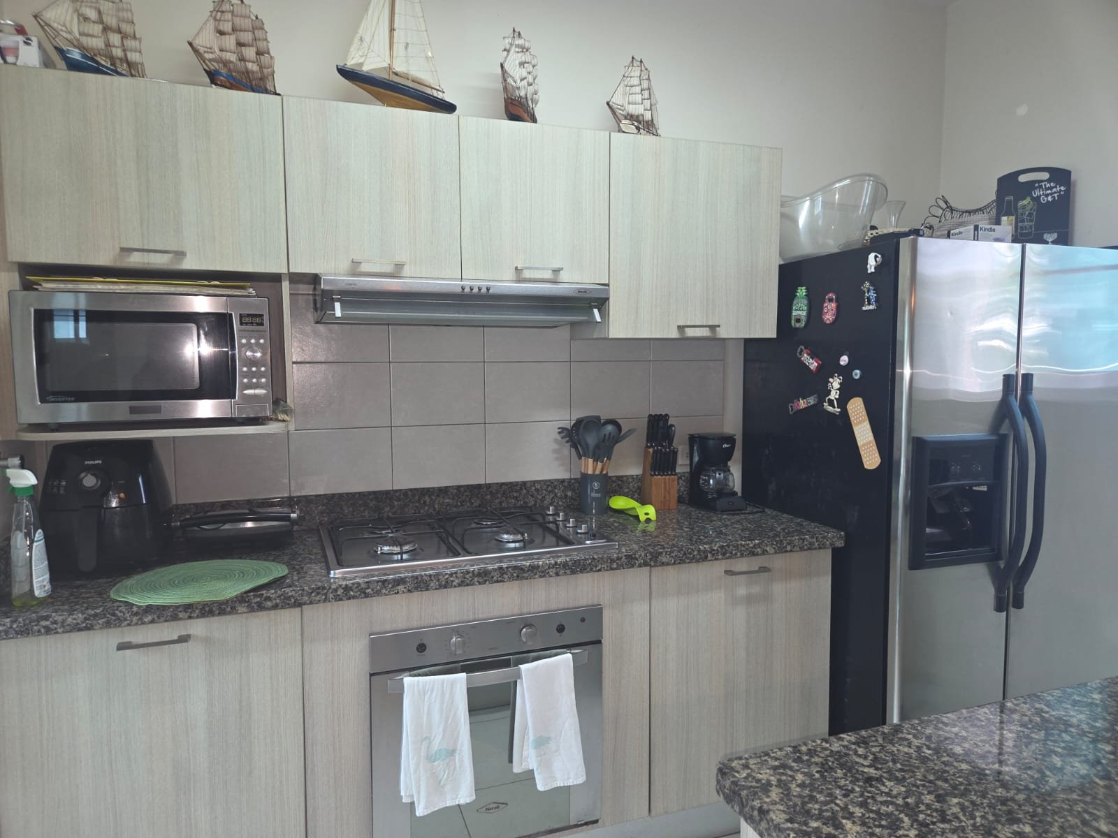 Playa Santa Clara, Bijao Frente a Campo de Golf y vista al Lago: Apartamento Amoblado de 3 habitaciones
