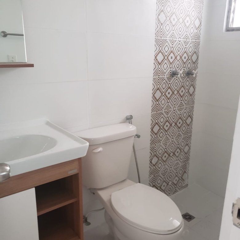 El Dorado – Betania: Casa Cercada, de 4 Recamaras, 4 Baños, 1 Nivel