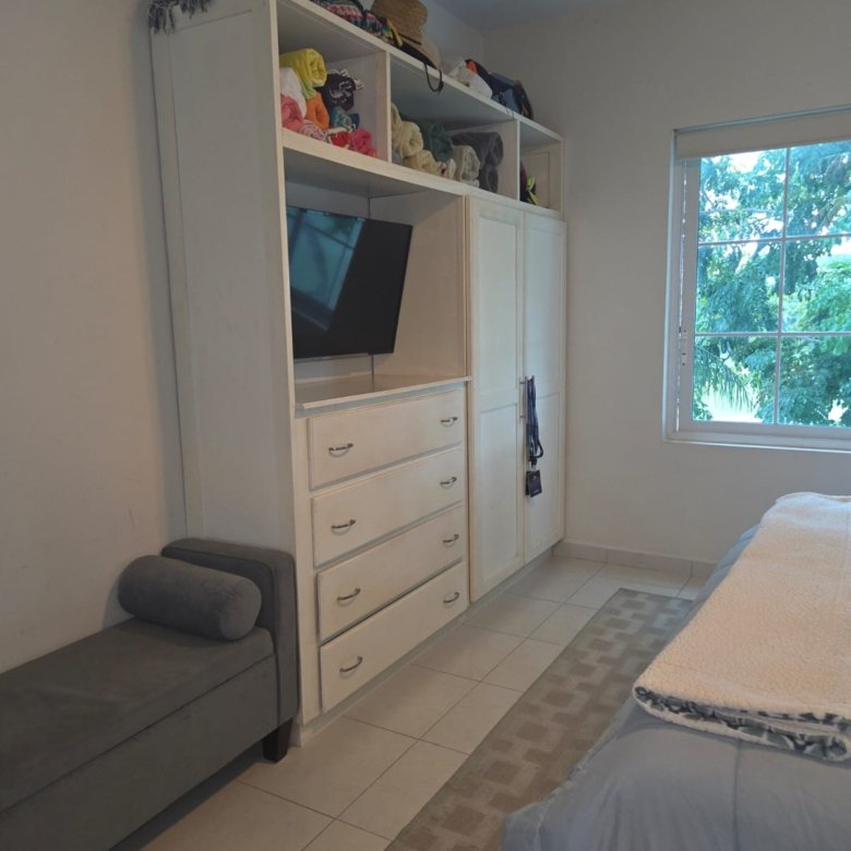 Playa Santa Clara, Bijao Frente a Campo de Golf y vista al Lago: Apartamento Amoblado de 3 habitaciones