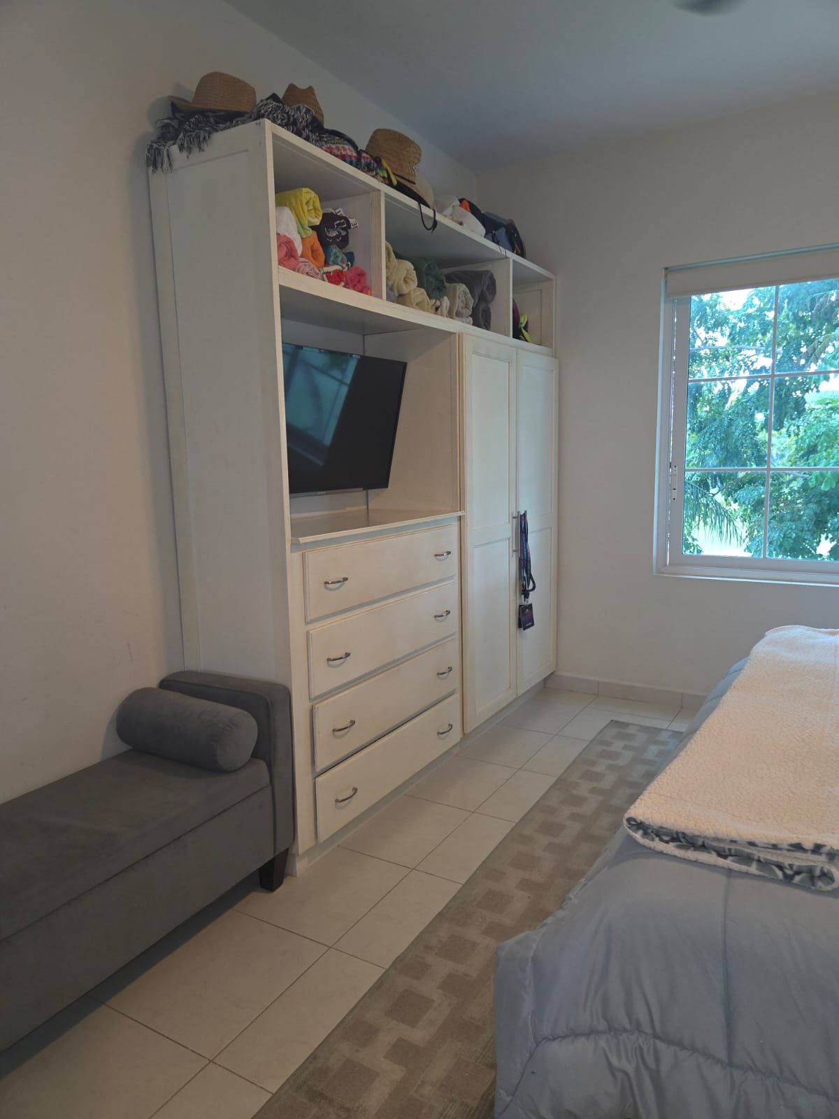 Playa Santa Clara, Bijao Frente a Campo de Golf y vista al Lago: Apartamento Amoblado de 3 habitaciones
