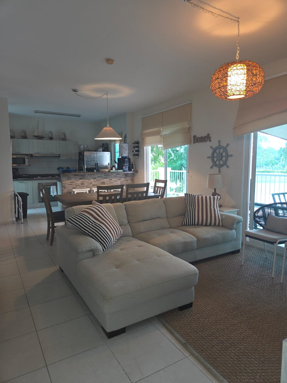 Playa Santa Clara, Bijao Frente a Campo de Golf y vista al Lago: Apartamento Amoblado de 3 habitaciones